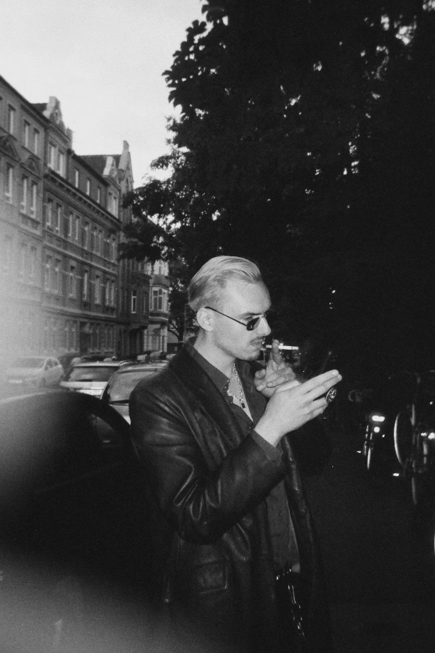 Jonas Helmerichs backdrop