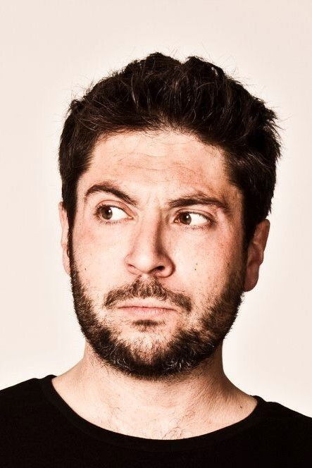 Miguel Iríbar backdrop