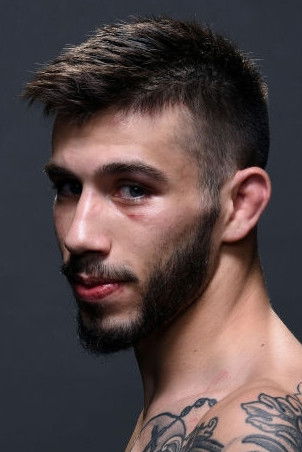 Matheus Nicolau backdrop