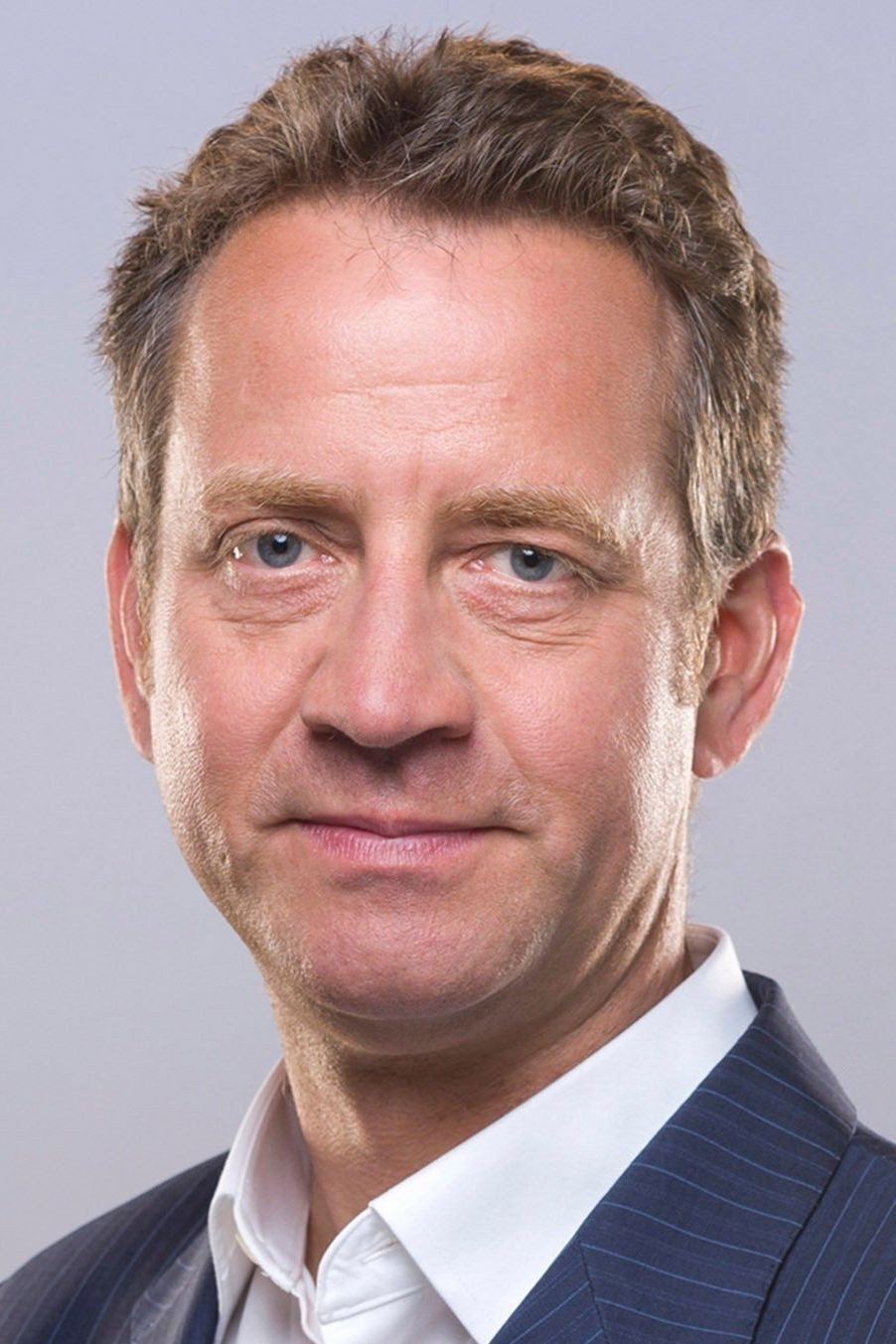 Mark Pugatç backdrop