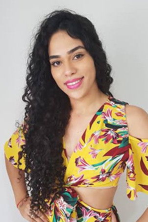 Elana Valenaria backdrop