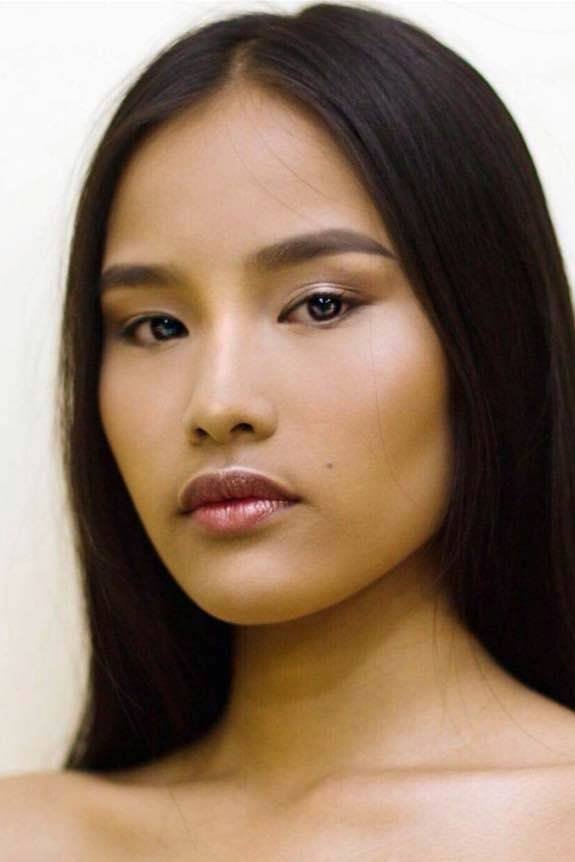 Maebelle Medina backdrop