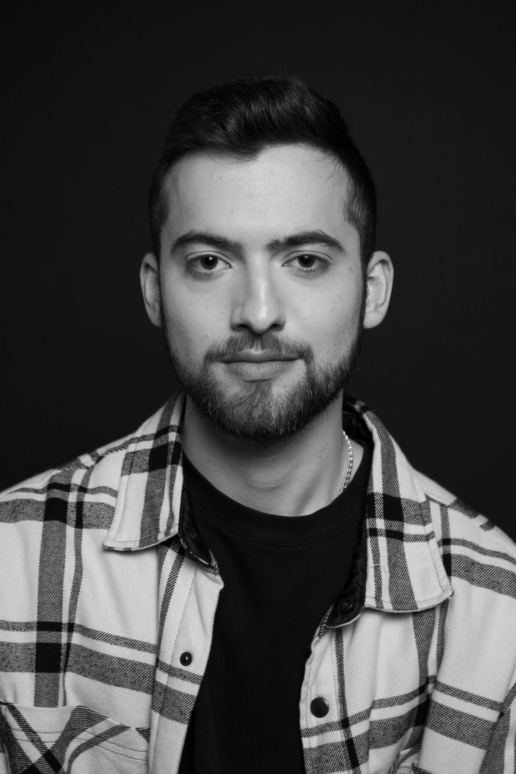 Ryan Khanna backdrop