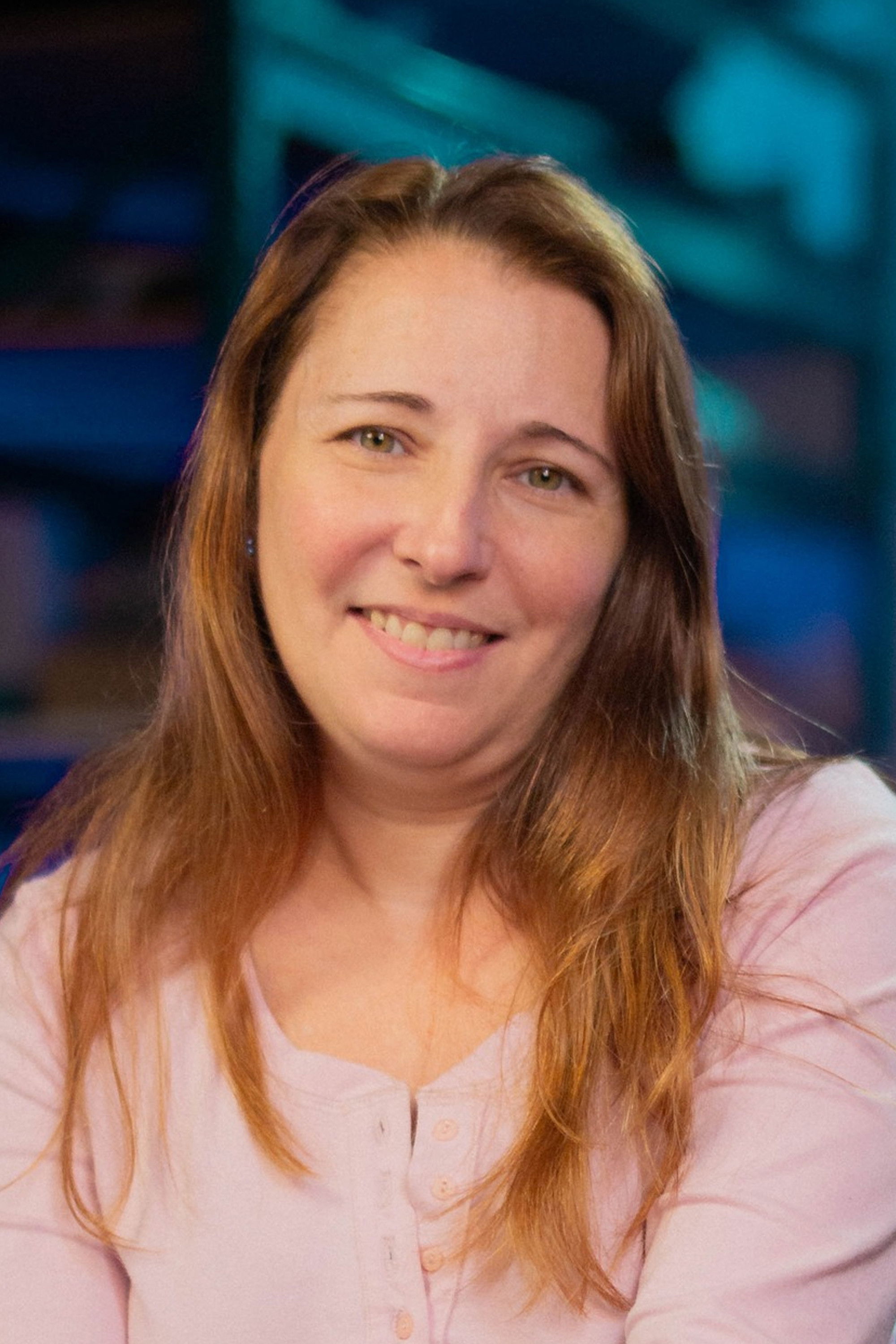 Carolina M. Fernández backdrop