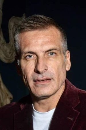 Sebastián Llapur backdrop