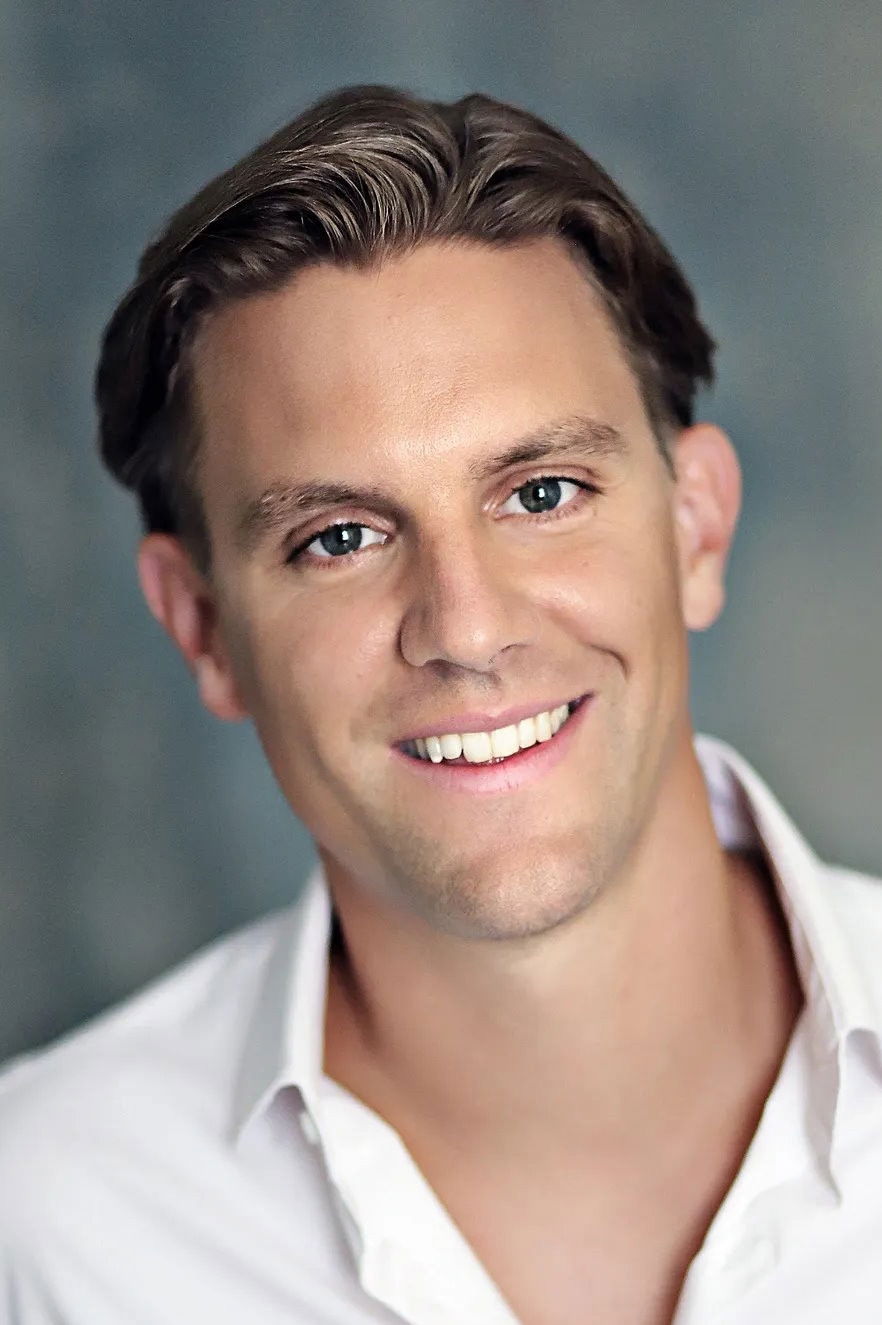 Martin Mitterrutzner backdrop