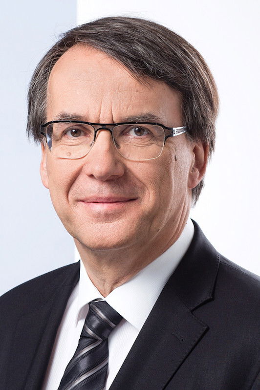 Marc Perrenoud backdrop