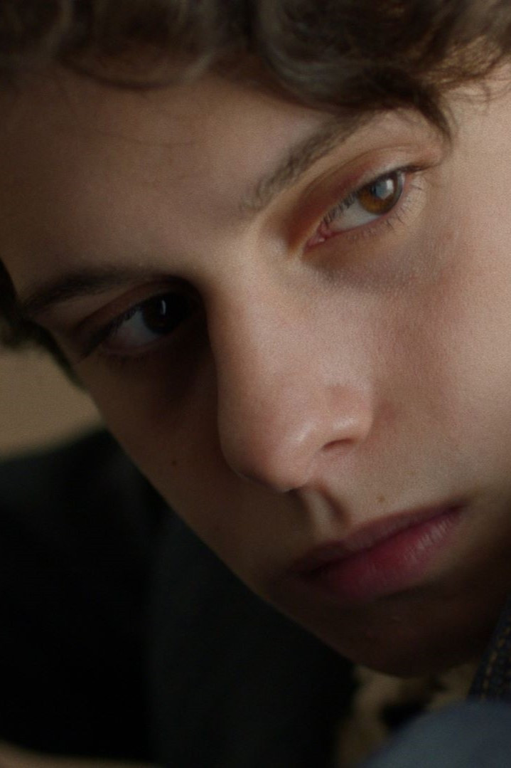 Martín Miller backdrop