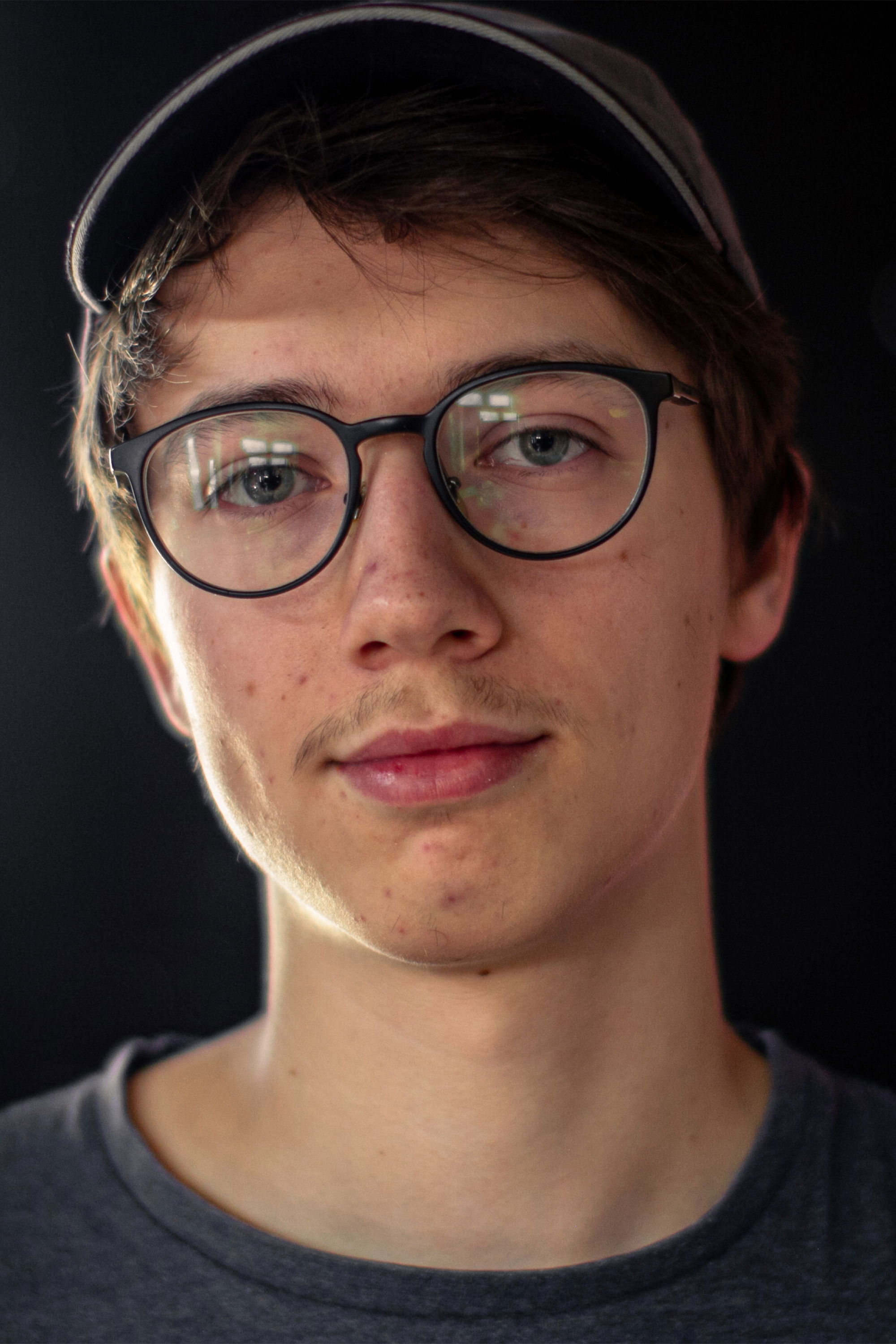 Tobias Schmiederer backdrop