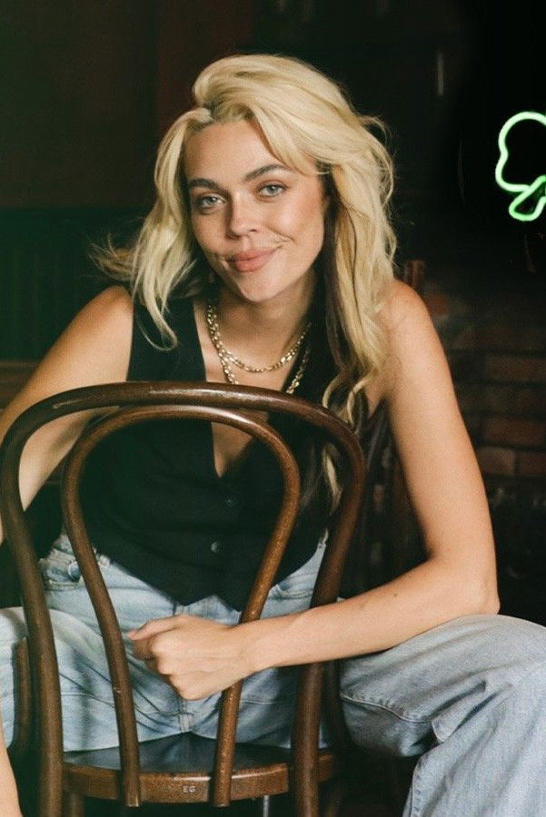 Anna Clifford backdrop