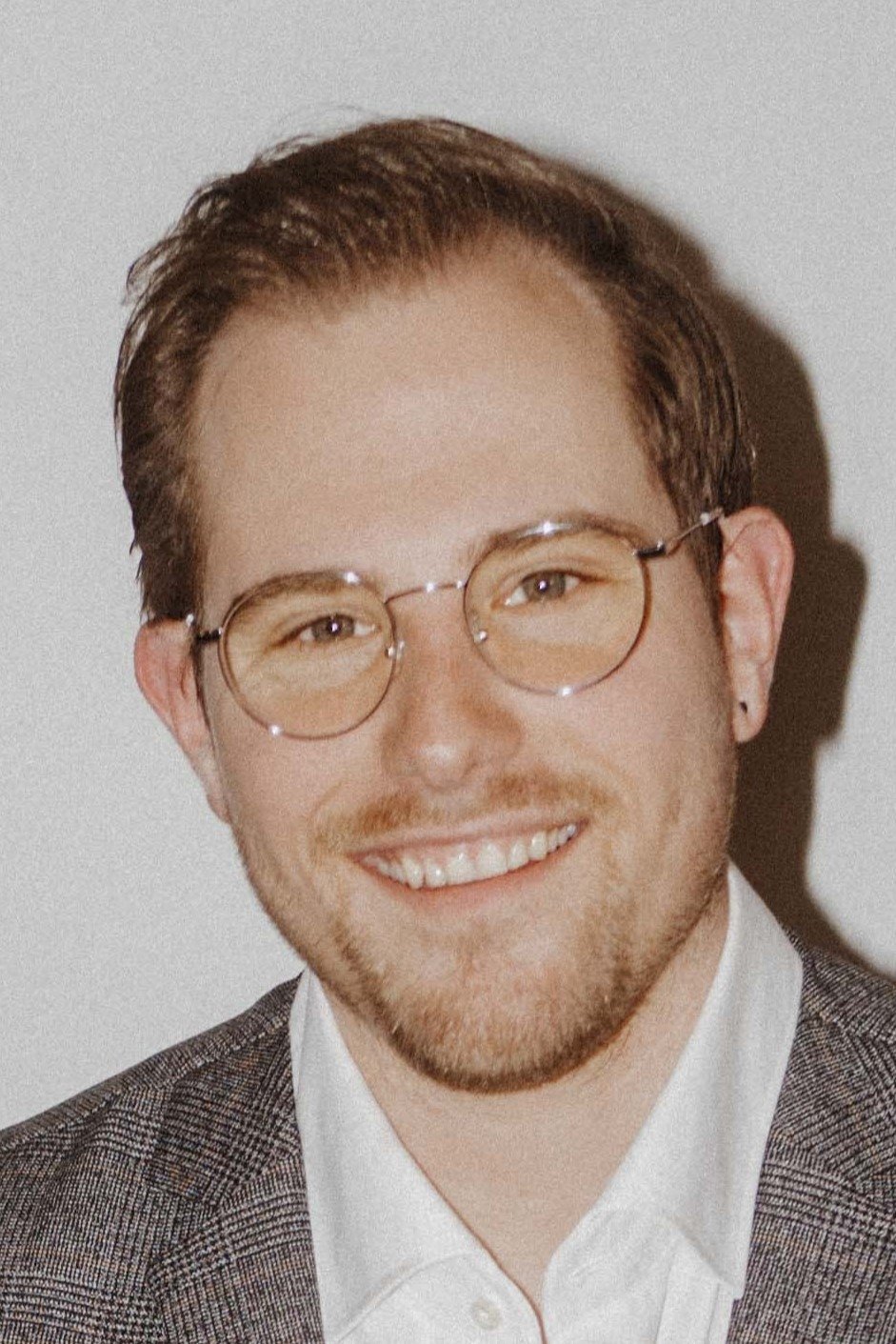 Benjamin Wolter backdrop