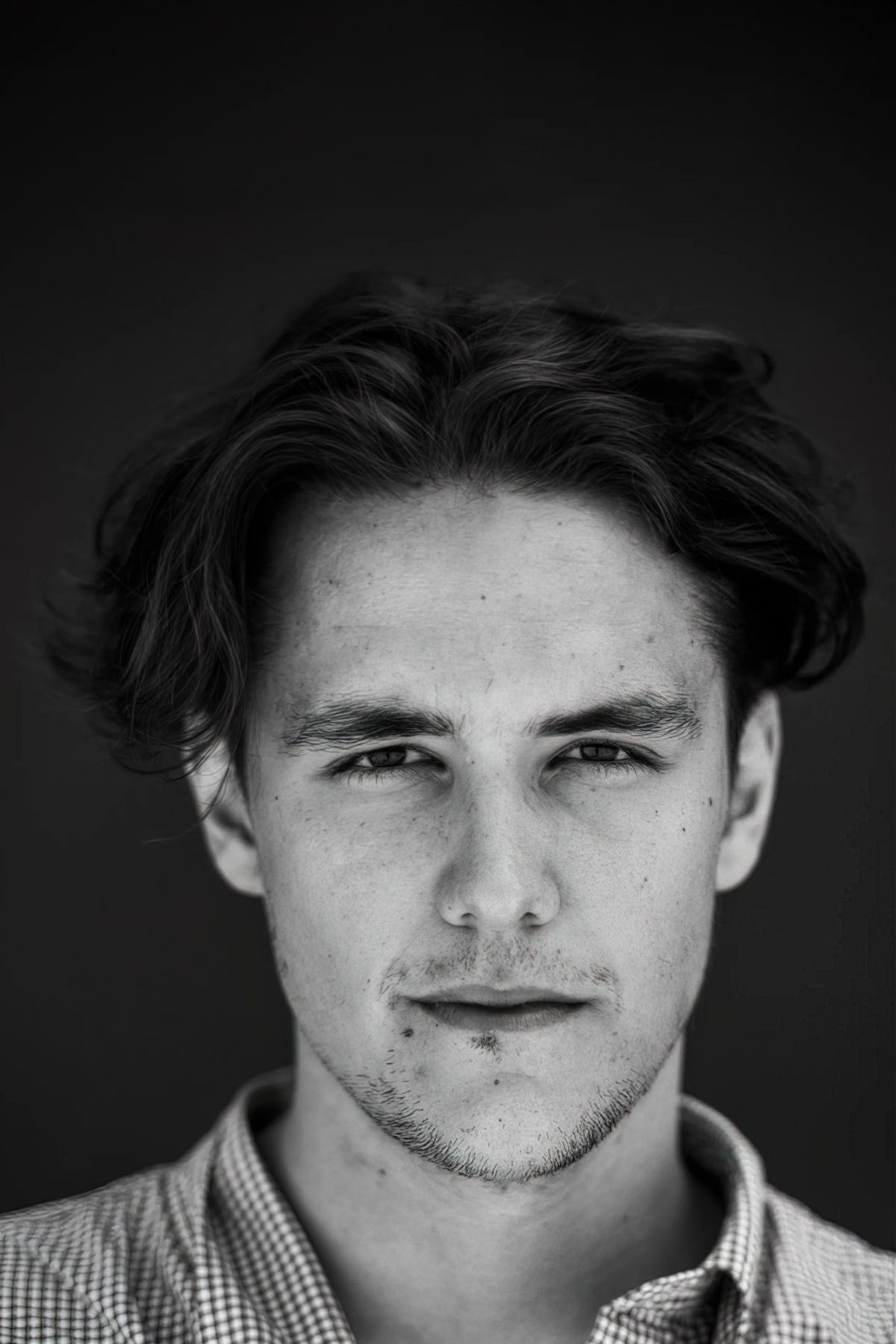 Kerim Ćutuna backdrop