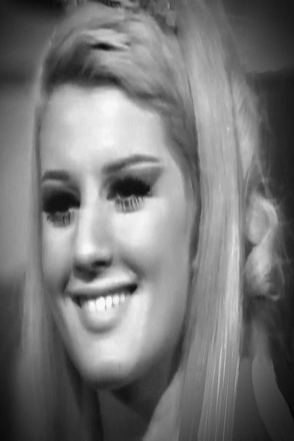 رويدا عدنان backdrop