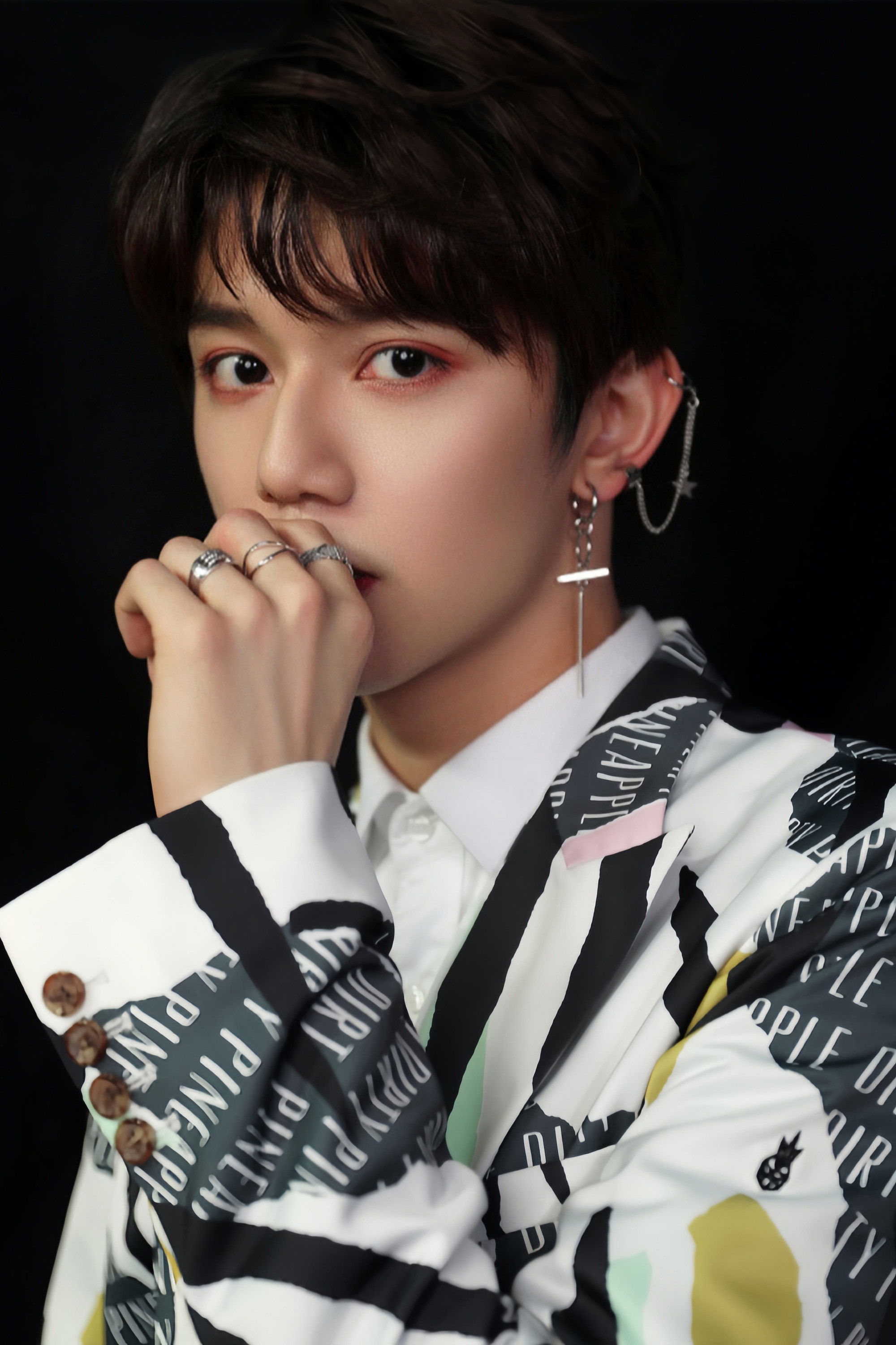 Lai Zongying backdrop