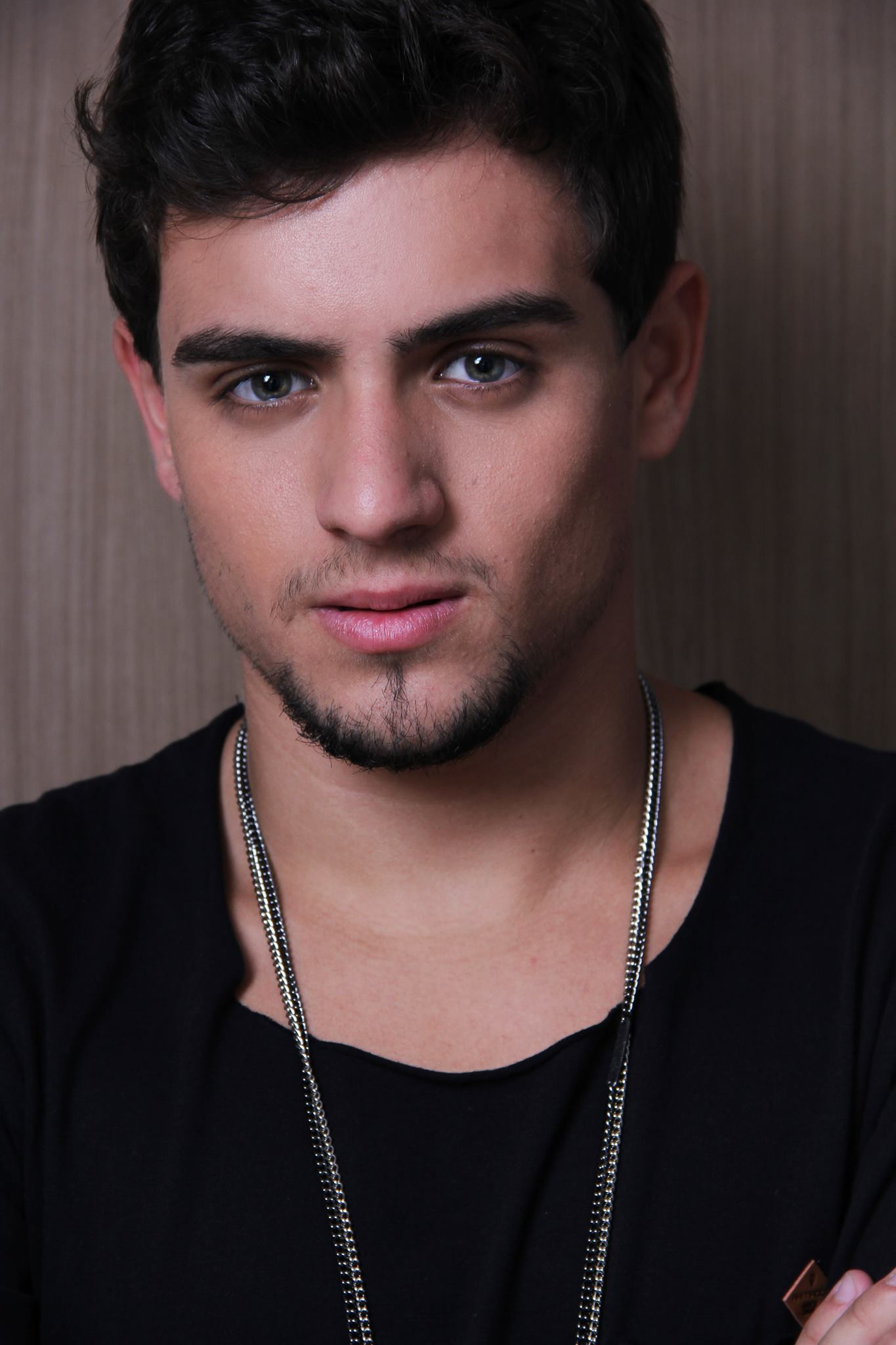 Marcelo Rodrigues Filho backdrop