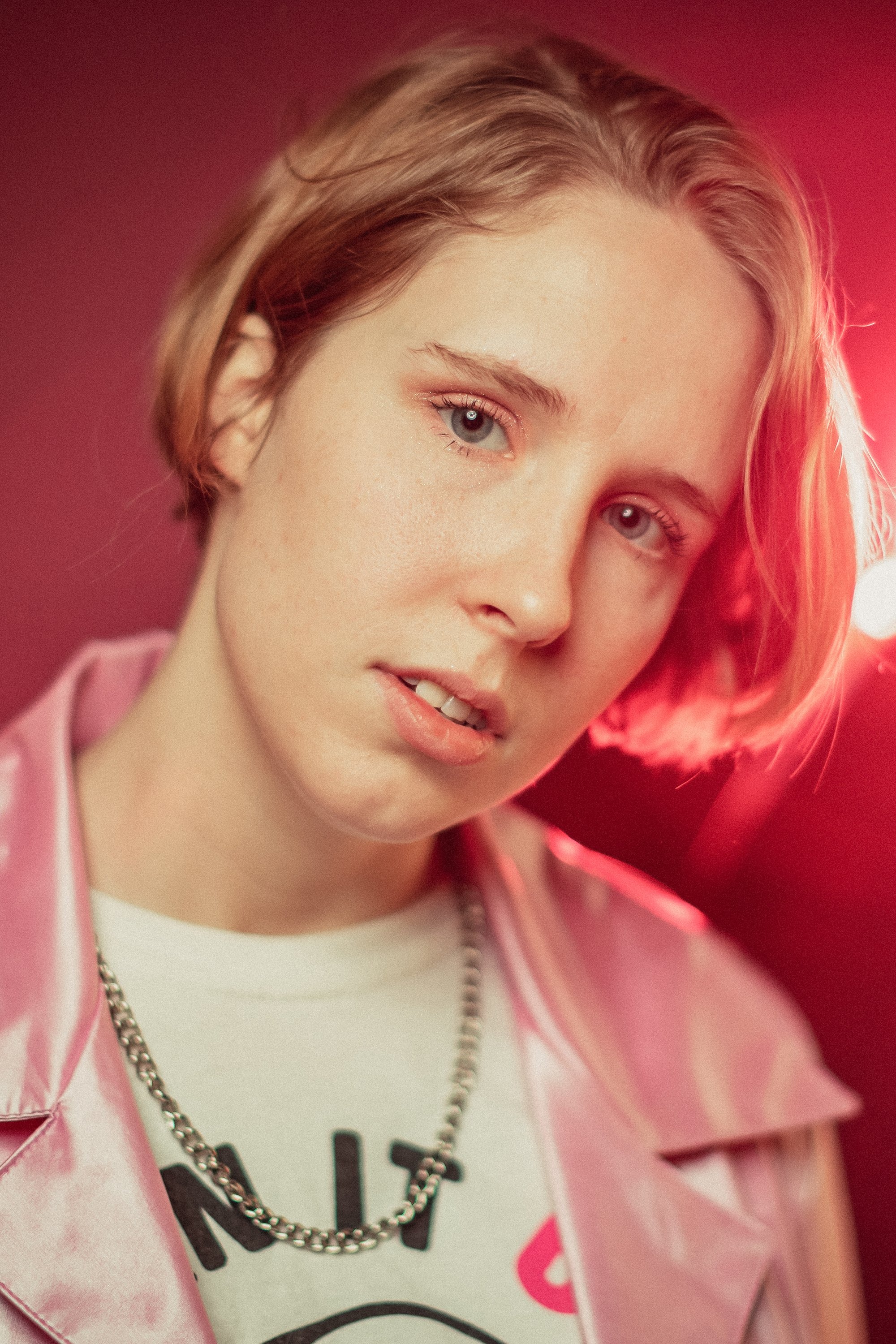 Nina Grollman backdrop