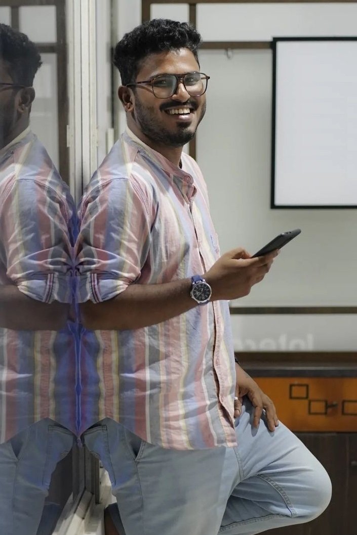 Jithin Issac Thomas backdrop