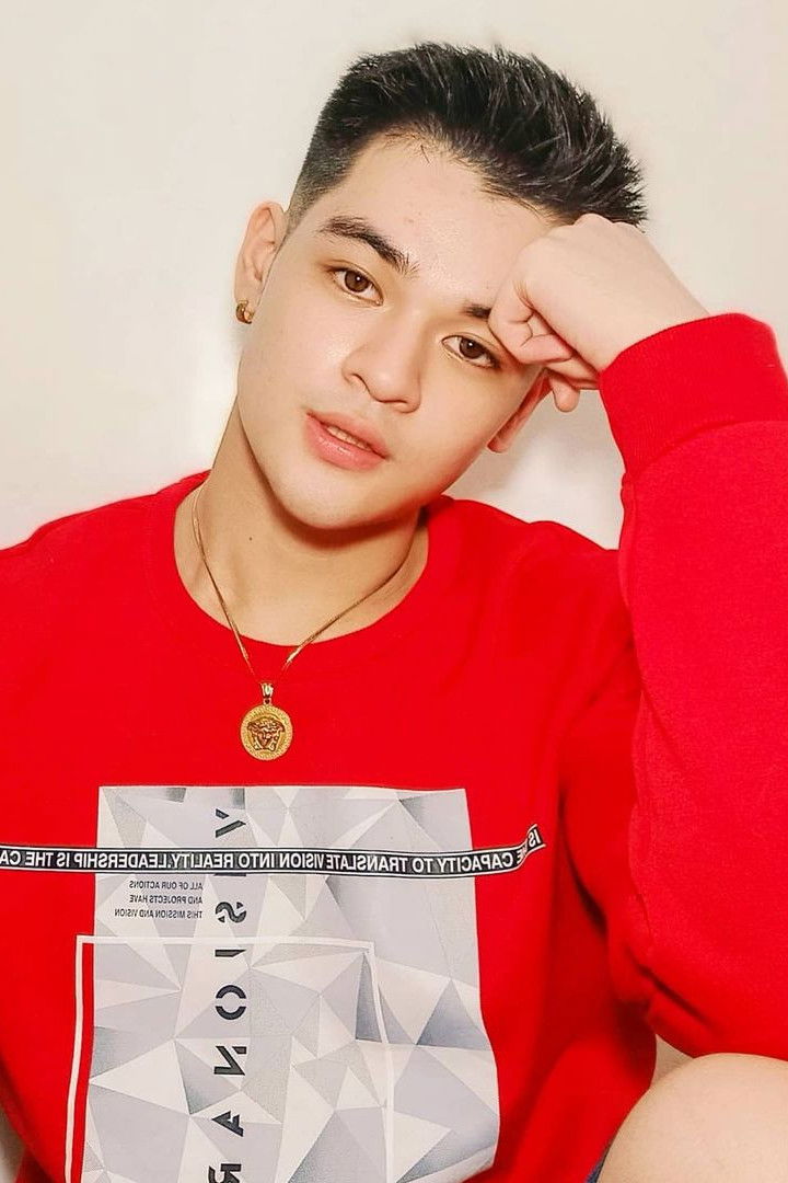 Enzo Santiago backdrop