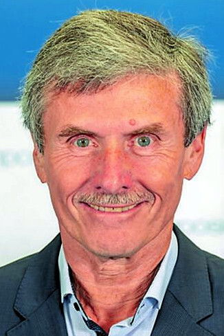 Ferdinand Dudenhöffer backdrop