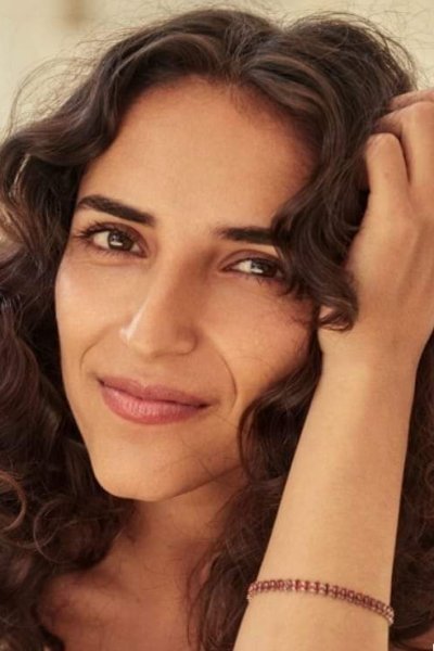 Ellaha Lack backdrop