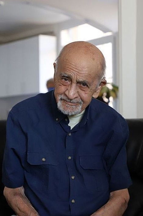 Khosro Bamdad backdrop