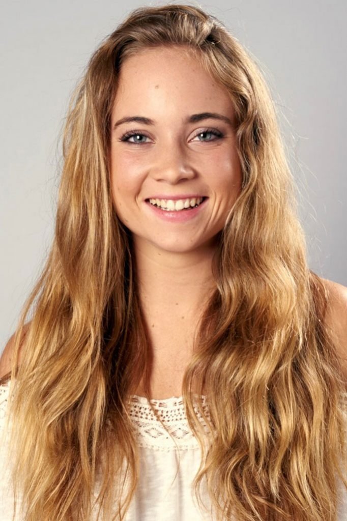 Noemí Hopper backdrop