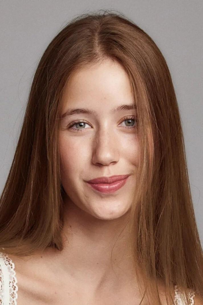 María Bernardeau backdrop