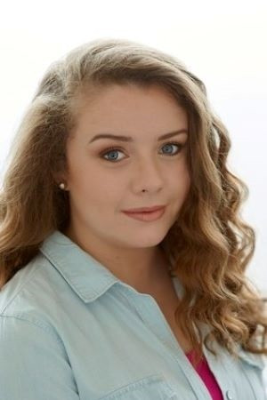 Alexa MacKell backdrop