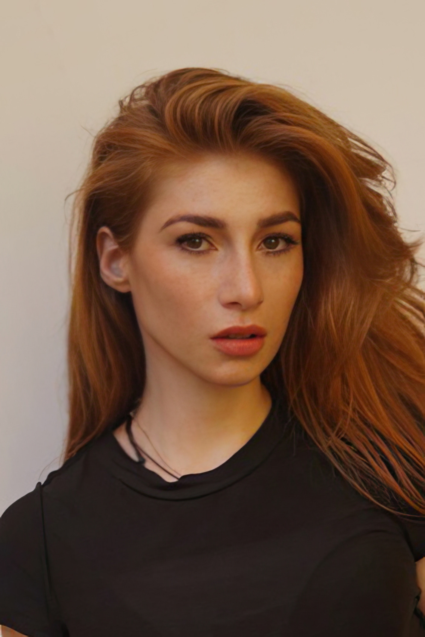 Estelle Roger backdrop