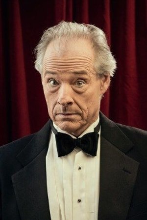 Dick Monday backdrop