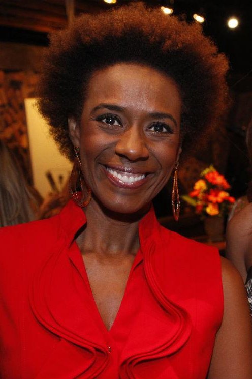 Gheuza Sena backdrop