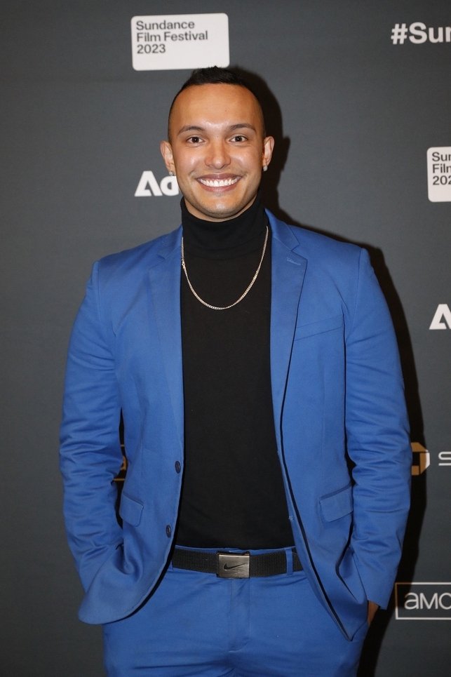 Raymond Knudsen backdrop