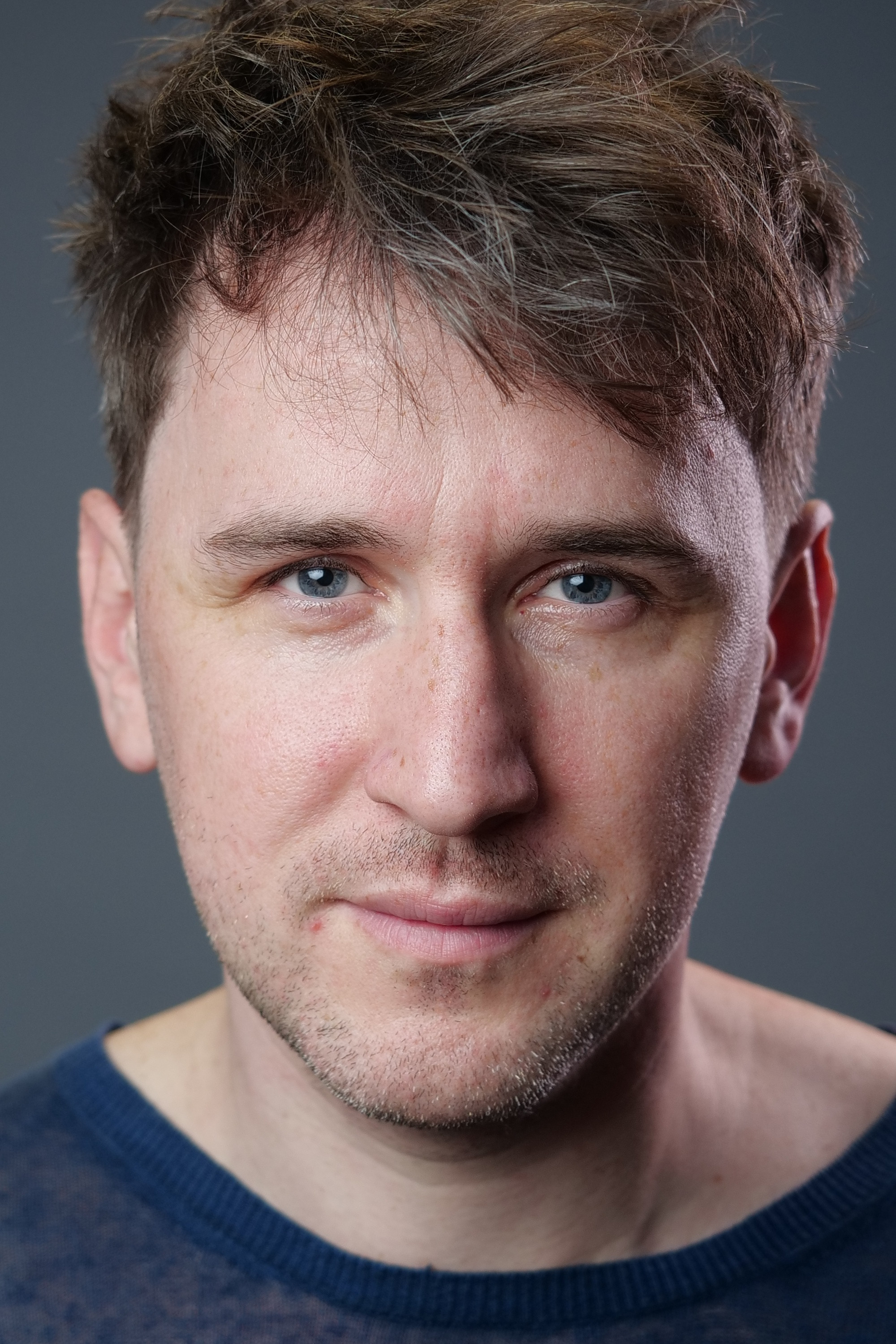 Anton Tataru backdrop