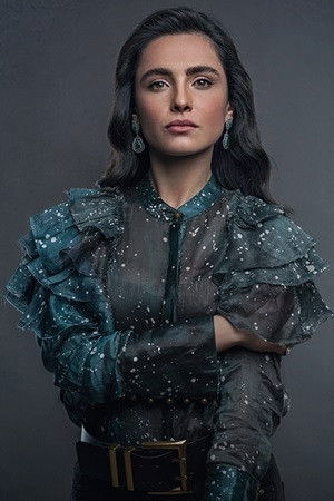 Lea Bou Chaaya backdrop