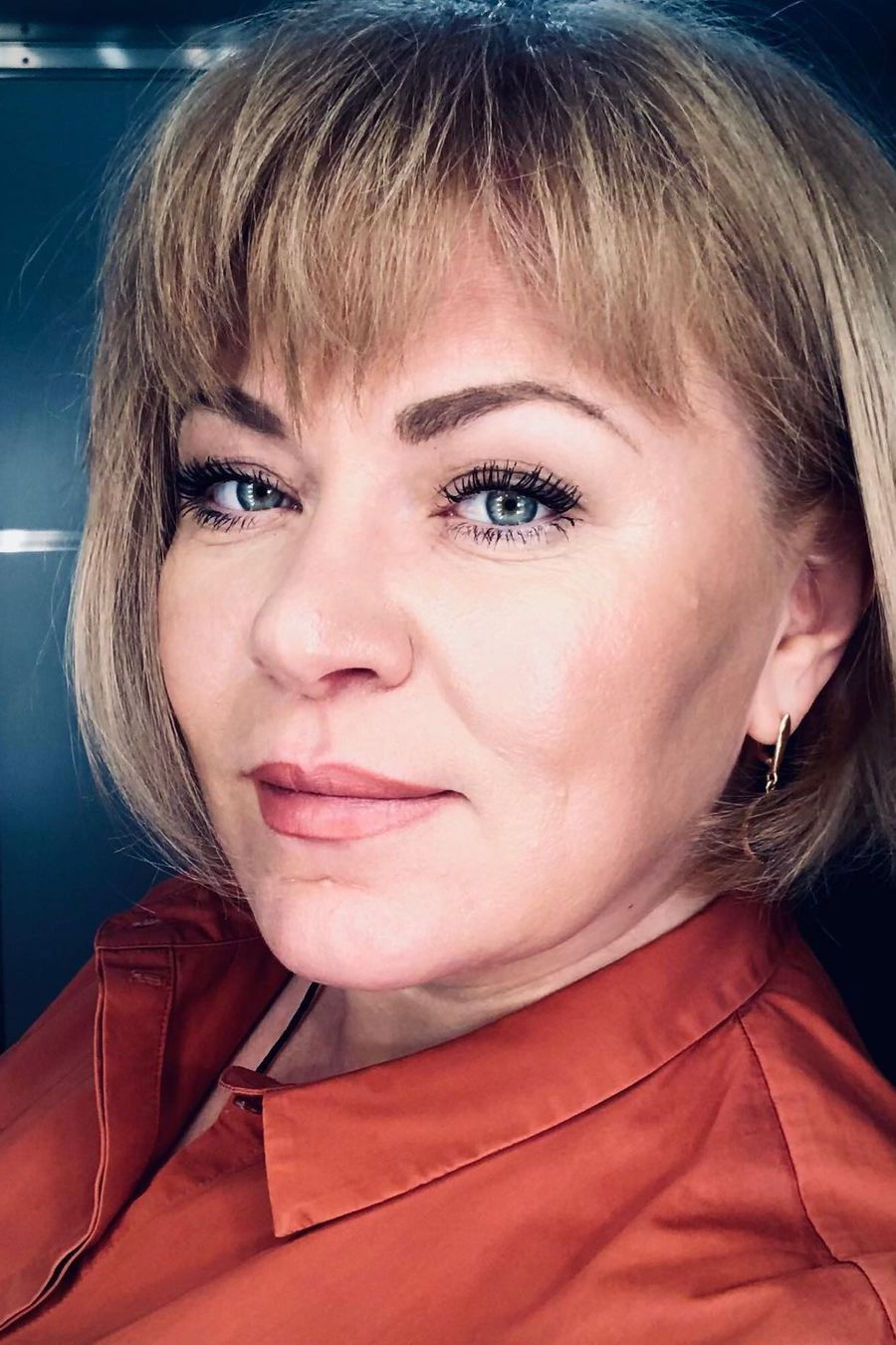 Nataliia Koretska backdrop