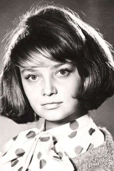 Natalya Kustinskaya backdrop