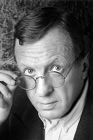 Romualdas Ramanauskas backdrop