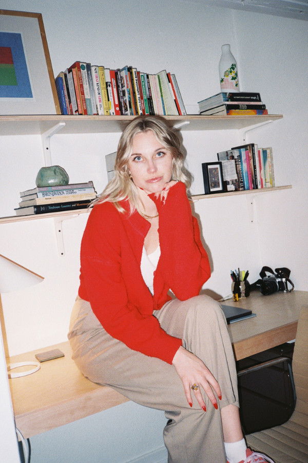 Elizabeth Archer backdrop