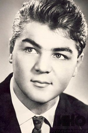 Yurii Sarychev backdrop