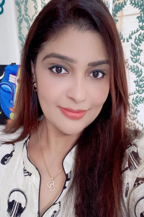 Nishaa Mathew backdrop