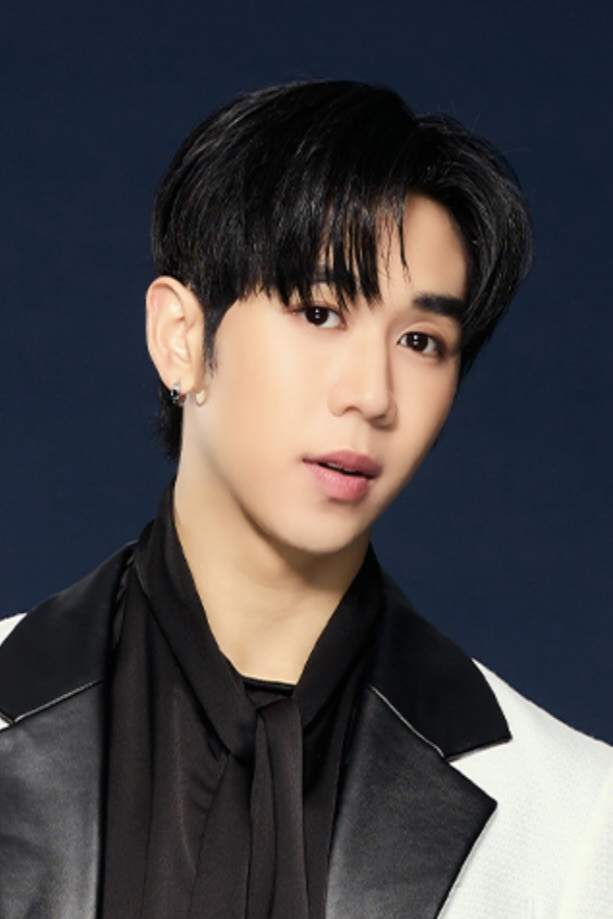 Thanawin Teeraphosukarn backdrop