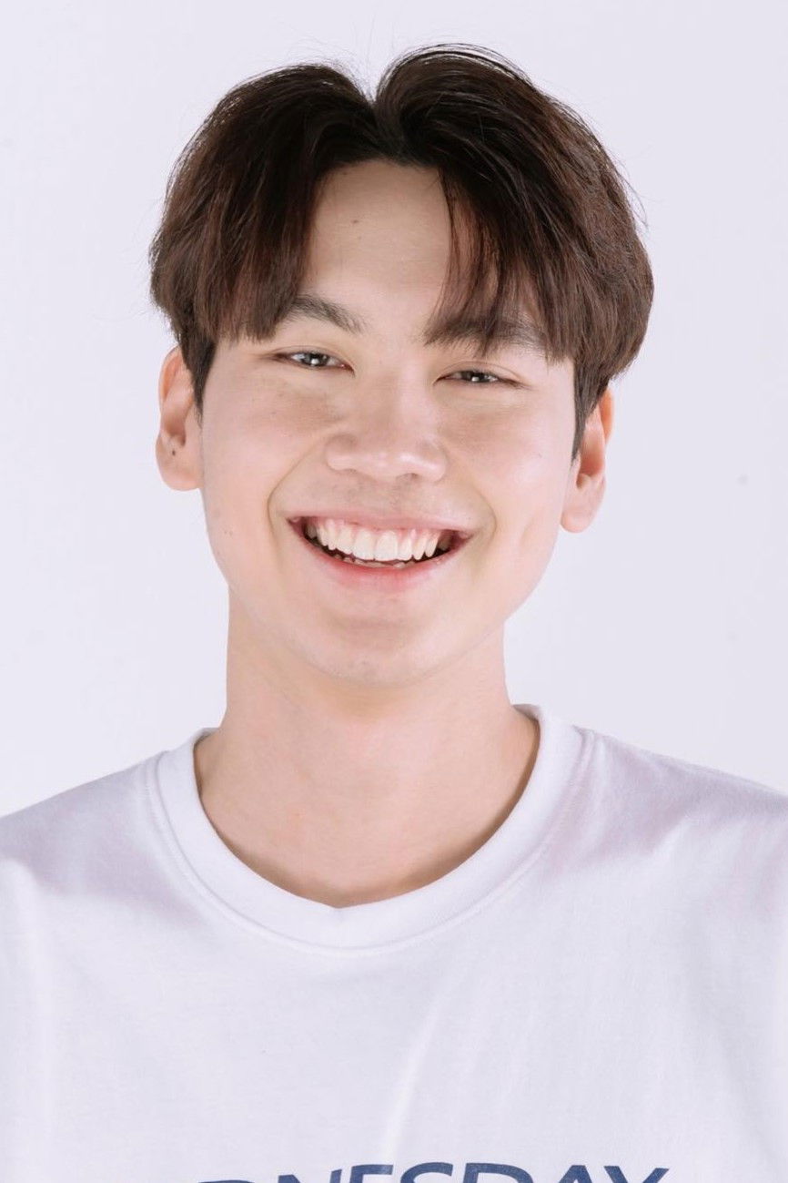 Ohm Pasawit Savetrittikun backdrop