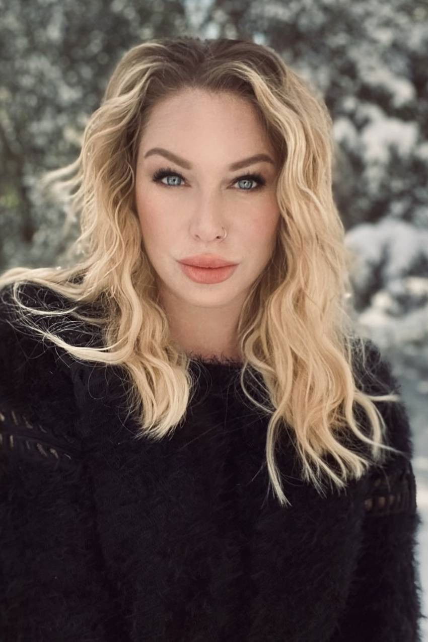 Jecca Bitner backdrop