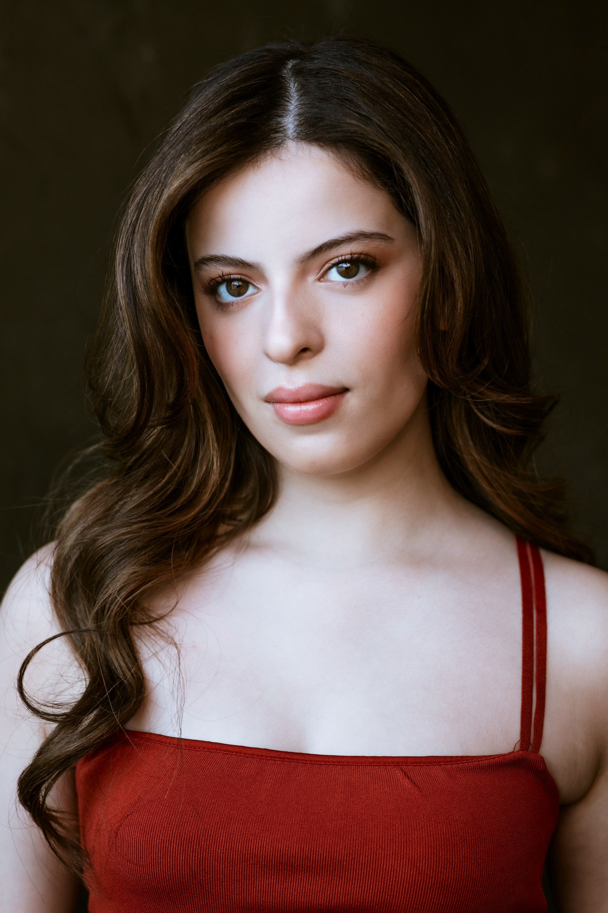 Victoria Tomazelli backdrop