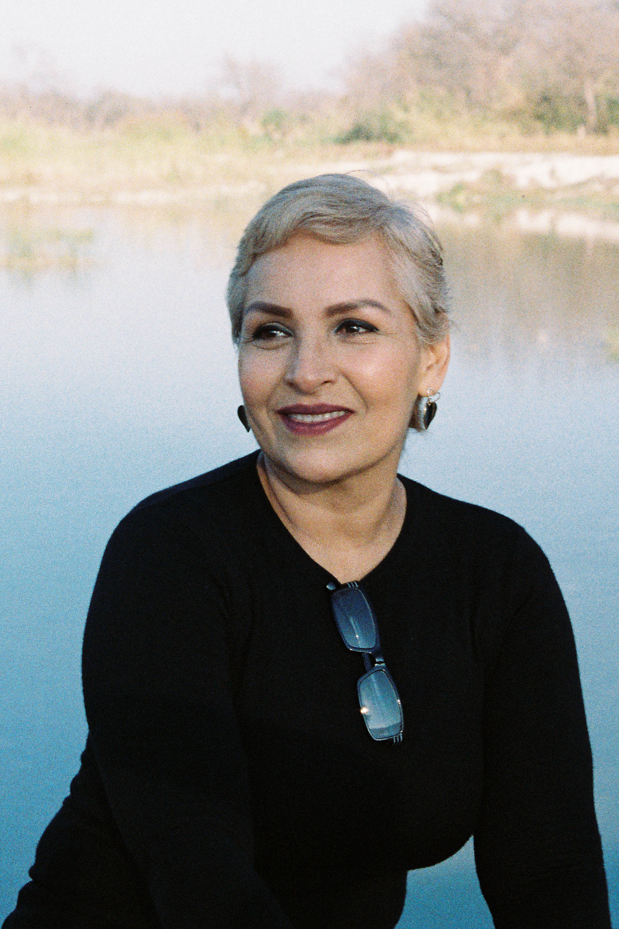 María del Carmen Díaz backdrop