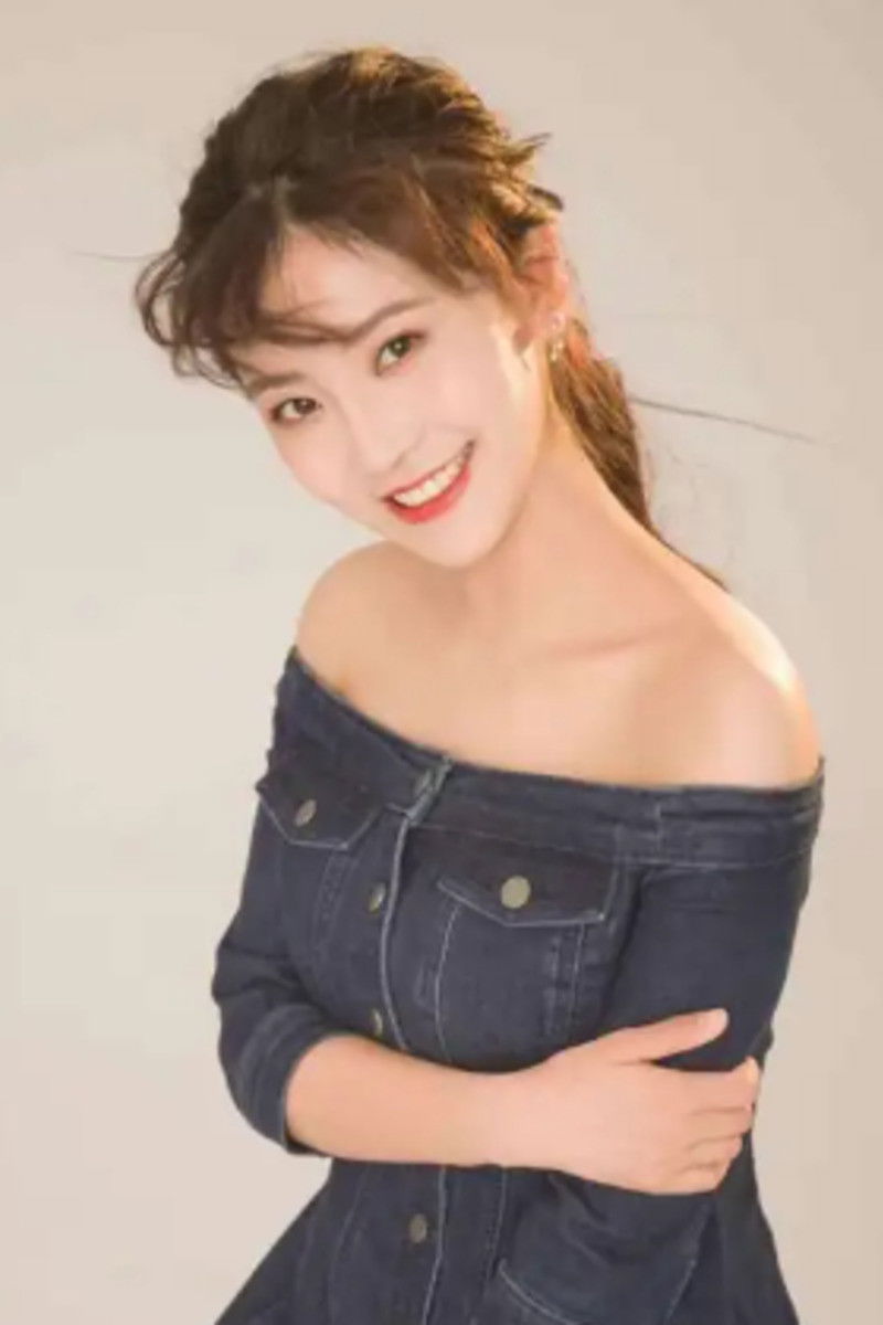 Wang Ruixuan backdrop