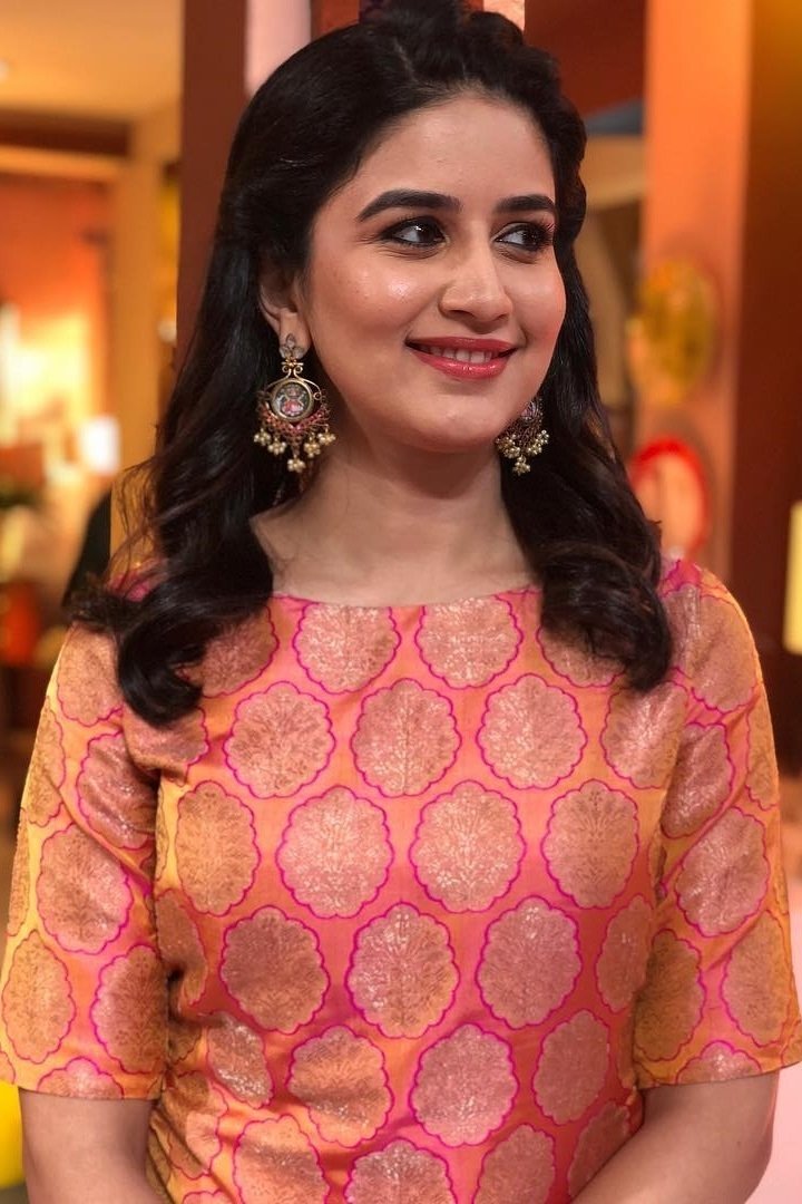 Vaidehi Parshurami backdrop