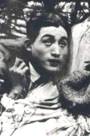 Kyeong-seon Lee backdrop