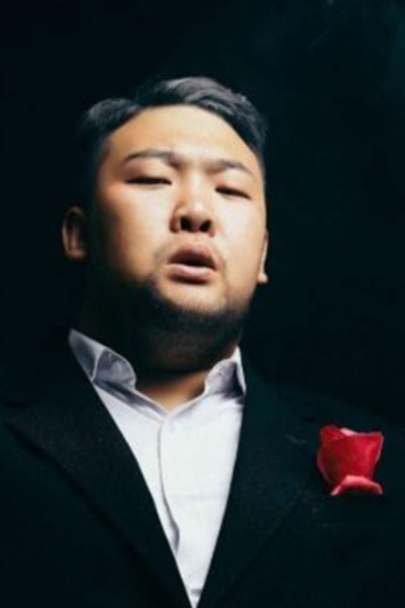 Chunqing Awei backdrop