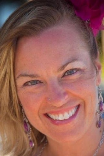 Annie Vincent backdrop